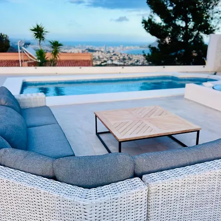 Vistas Maryvilla קלפה